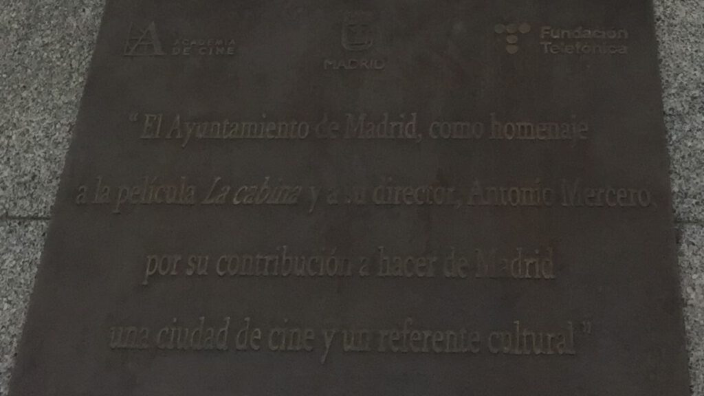 Placa Homenaje a La Cabina de Antonio Mercero